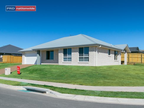 94 Bay Park Road, WONDUNNA QLD 4655