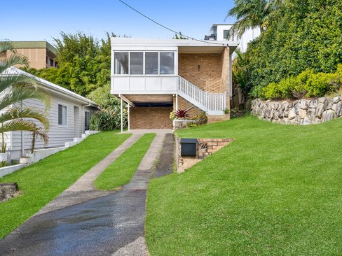 94 Dutton Street, COOLANGATTA QLD 4225