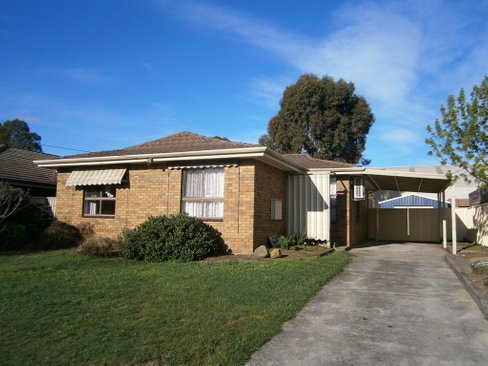 94 Grandview Grove, WENDOUREE VIC 3355