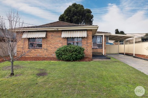 94 Grandview Grove, WENDOUREE VIC 3355