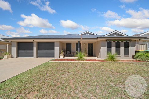 94 Mima Street, GLENFIELD PARK NSW 2650