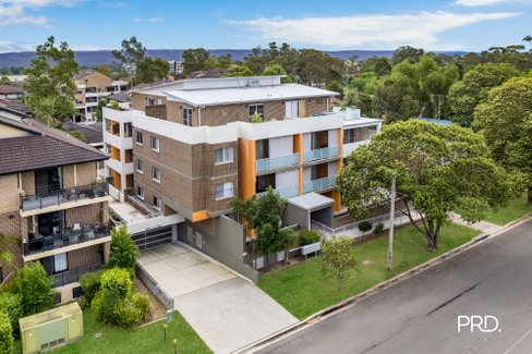 9/5-7 Dent Street, JAMISONTOWN NSW 2750