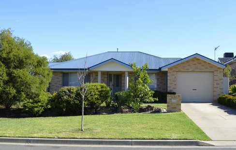 95 Atherton Crescent, TATTON NSW 2650