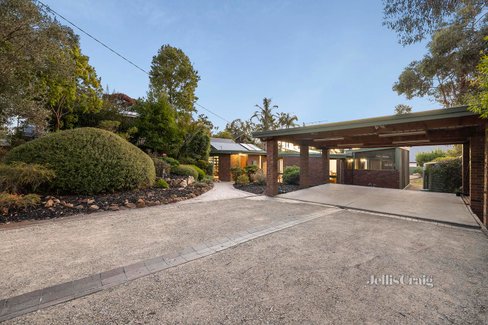 95 Pine Road Mooroolbark 3138