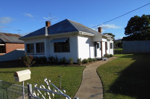 97 Fitzroy Street, TUMUT NSW 2720
