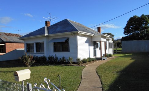 97 Fitzroy Street, TUMUT NSW 2720