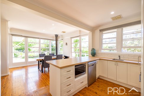 98 Richmond St, TUMUT NSW 2720