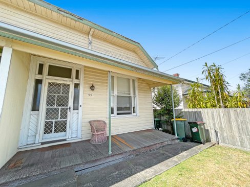 99 Maud Street  Geelong 3220