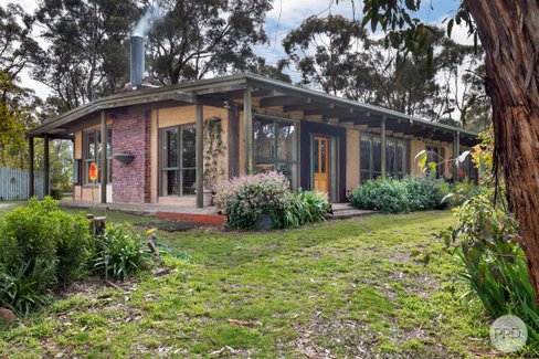 99 McMillan Road, BROOMFIELD VIC 3364
