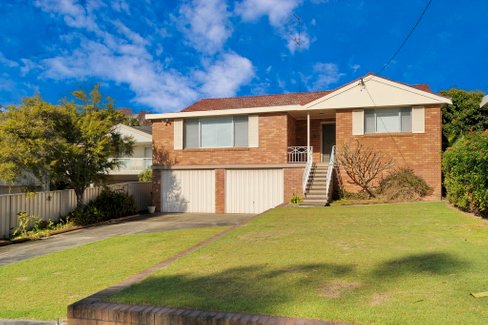 99 Shoal Bay Road, NELSON BAY NSW 2315