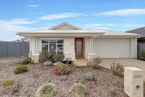 99 Willoby Drive Alfredton 3350