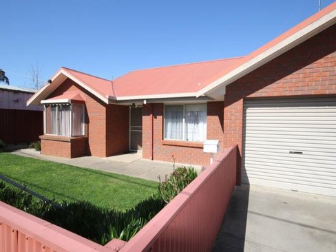 9a. Murray Street Newington 3350
