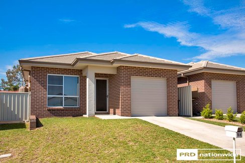 9A Warburton Drive, TAMWORTH NSW 2340
