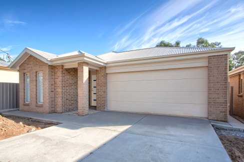 9B John Street, KOORINGAL NSW 2650