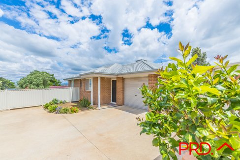 9B Warrumbungle Close, TAMWORTH NSW 2340