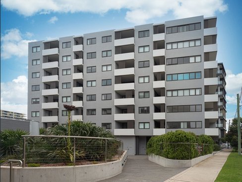 A210/5 Powell St, HOMEBUSH NSW 2140