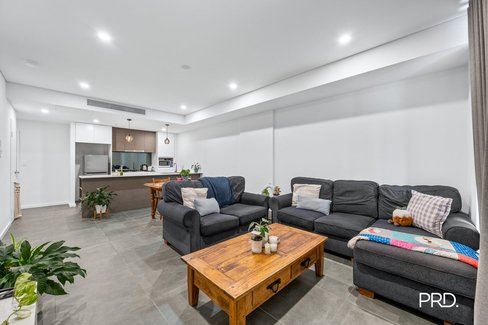 A211/90-98 Glenmore Ridge Drive, Glenmore Park