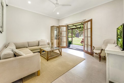 Address Available On Request, Tallebudgera QLD 4228