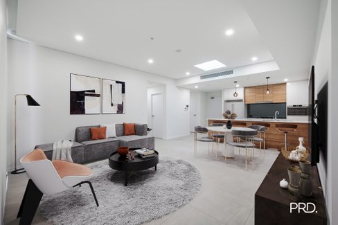 B302/90-98 Glenmore Ridge Drive, GLENMORE PARK NSW 2745
