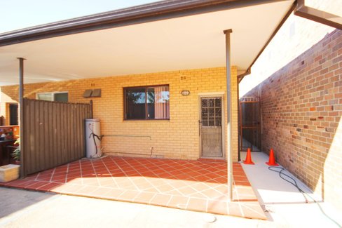 Flat 2/333 Princes Highway, CARLTON NSW 2218