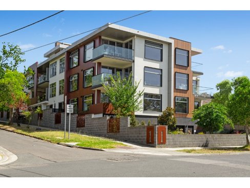 G02/1 Powlett Street Heidelberg 3084