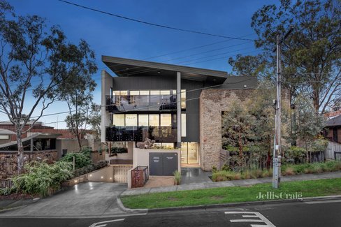 G06 25 Pryor Street Eltham 3095