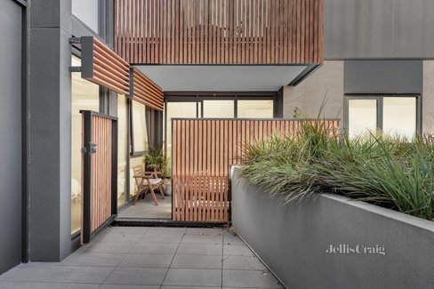 G08 27 Arthur Street Eltham 3095
