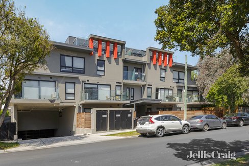 G10/2-4 Churchill Street Ringwood 3134