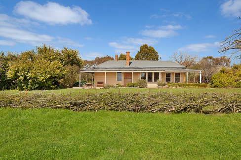 Norton Park, 345 Lauriston Reservoir Road Kyneton 3444