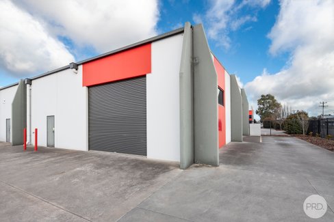 Shed 1/16 Coronet Street, WENDOUREE VIC 3355