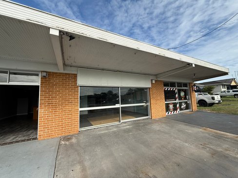 Shop 2 / 4 Kew Road, LAURIETON NSW 2443