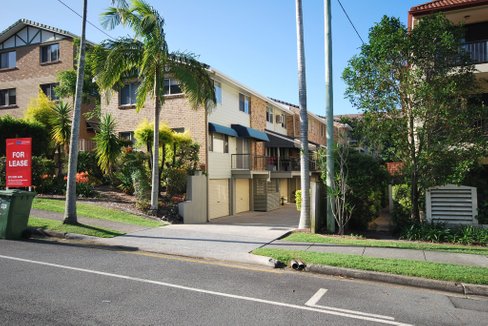 Unit 1 7-9 Ewart Street, BURLEIGH HEADS QLD 4220
