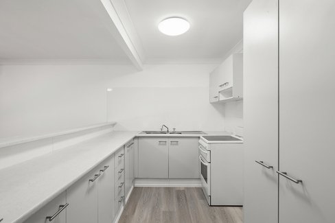 Unit 10/9-15 Harrier Drive, BURLEIGH WATERS QLD 4220