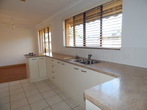 Unit 1/110 Christine Avenue, BURLEIGH WATERS QLD 4220