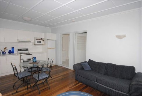 Unit 1/14 The Esplanade, BURLEIGH HEADS QLD 4220