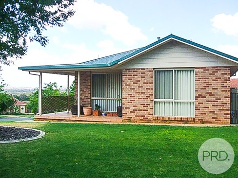 Unit 1/2 Spokes Street, KOORINGAL NSW 2650
