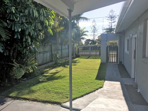 Unit 1/280 Coolangatta Road, BILINGA QLD 4225