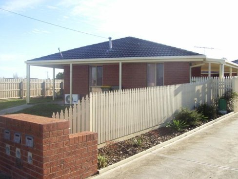 Unit 1,8-10 Strathmore Court St Albans Park 3219