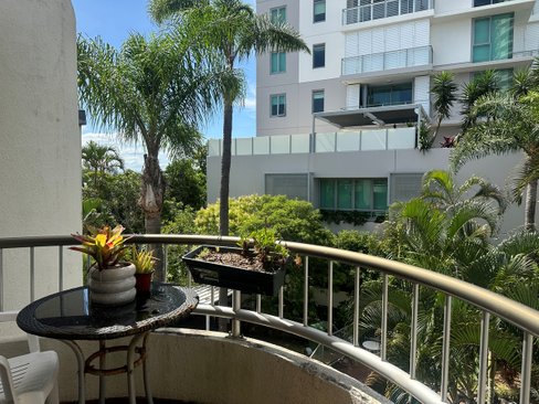 Unit 21 "St Marie" 1899 Gold Coast Highway, BURLEIGH HEADS QLD 4220