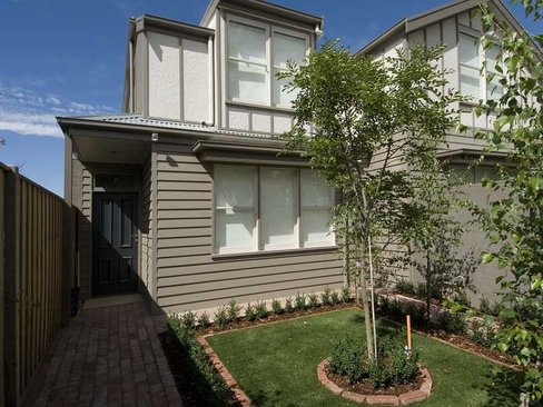 Unit 2,408 Ryrie Street East Geelong 3219