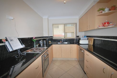 Unit 3 1933 Gold Coast Highway, BURLEIGH HEADS QLD 4220