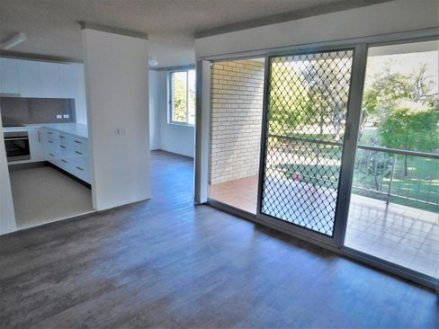 Unit 3/1971 Gold Coast Highway, BURLEIGH HEADS QLD 4220