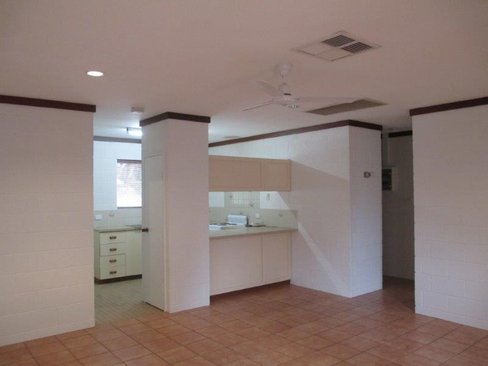 Unit 5, 11 Holman St, DERBY WA 6728