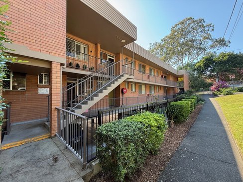 Unit 6/29 West Street, BURLEIGH HEADS QLD 4220