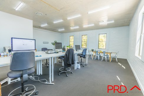 Upstairs 1/312 Peel Street, TAMWORTH NSW 2340