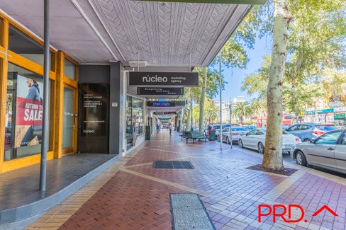 Upstairs 2/312 Peel Street, TAMWORTH NSW 2340