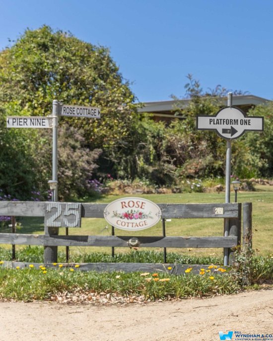 25 Neals Road, Metung