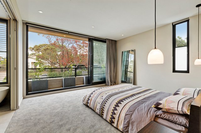 2-18-wiseman-street-hawthorn-east-vic-3123-townhouse-for-sale