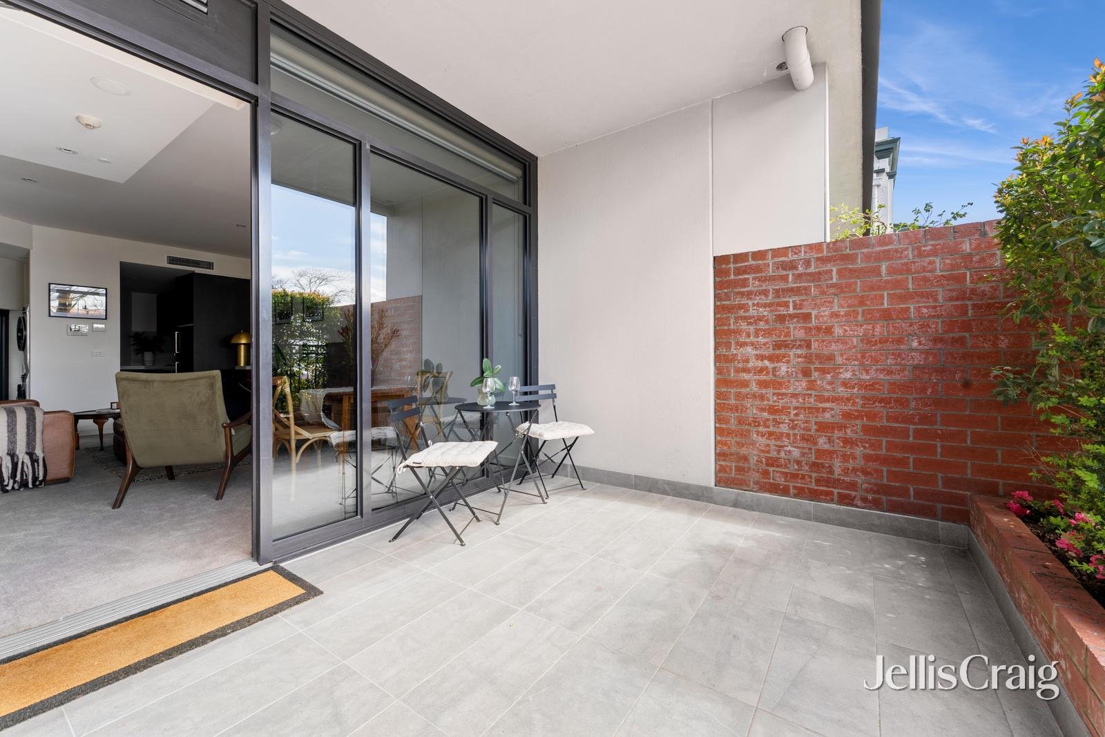 01A/18-22 Wendouree Parade, Lake&nbsp;Wendouree image 2