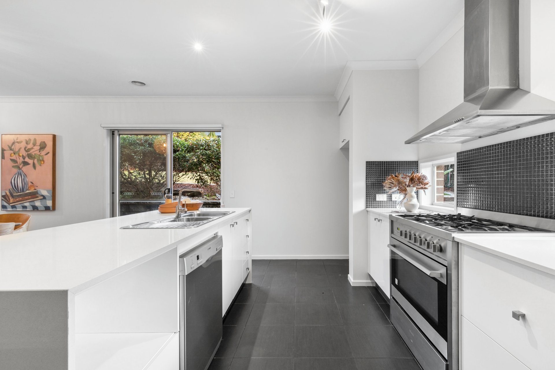 1-2 Burberry Court, Highton image 5